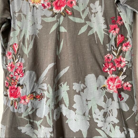 Sundance Olive Green Oversized Floral Embroidered Tunic Top Women's Size XS - Picture 6 of 8